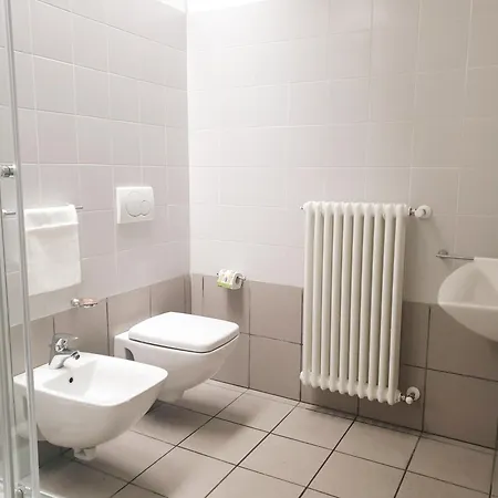 Moderno Per 4 Persone *