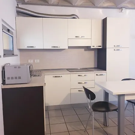 Apartment Moderno Per 4 Persone Lecco
